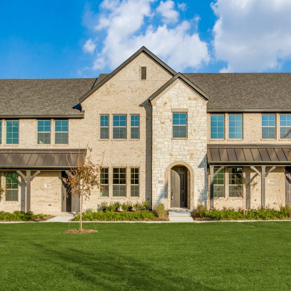 Harvest Blog: 7 Benefits of Buying a Townhome  <br> (And Why Homebuyers Should Consider New Townhouses in DFW)